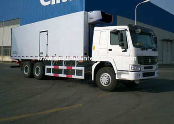 SINOTRUK 25 Tons Refrigerated Food Truck LHD 6X4 , Refrigerator Box Truck