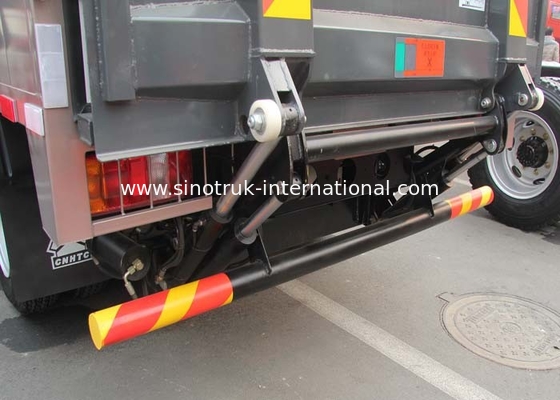 16 Foot International Light Duty Box Truck