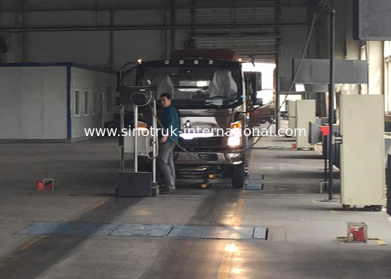 HOWO Energy Saving Light Duty Box Trucks SINOTRUK HOWO LHD 116HP ZZ1127D3615C1