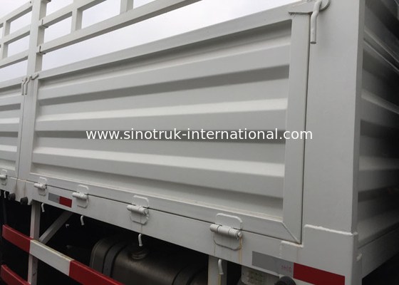 Commercial Cargo Vans 25 - 30 Tons LHD / RHD Euro 2 266 - 371HP Lorry Vehicle