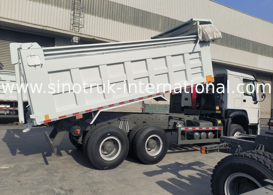 সিনোট্রুক হাও ট্যাপার ডাম্প ট্রাক 380 এইচপি 6 × 4 20CBM স্বয়ংক্রিয় টারপোলিন সহ সাদা