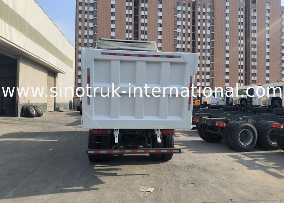 সিনোট্রুক হাও ট্যাপার ডাম্প ট্রাক 380 এইচপি 6 × 4 20CBM স্বয়ংক্রিয় টারপোলিন সহ সাদা