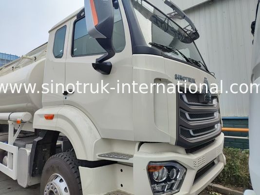 HOWO 25CBM 6*4 তেল ট্যাঙ্ক ট্রাক 380HP শক্তিশালী অশ্বশক্তি সাদা