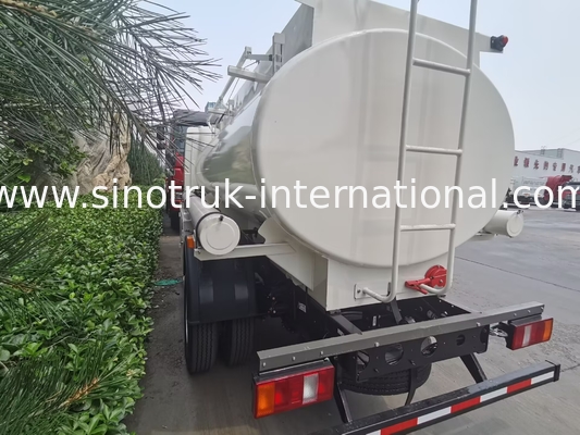 সিনোট্রুক হাও 4x2 6 চাকার তেল ট্যাঙ্ক ট্রাক 5-6CBM ফ্লোমিটারের সাথে একক বিন