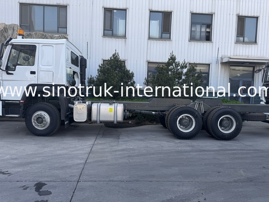 SINOTRUK HOWO ট্রাক চ্যাসি SINOTRUK ইঞ্জিন371HP 6 × 4 RHD সতর্কতা আলো সহ ডাম্প ট্রাক কার্গো ট্রাক ওয়াটার ট্রাক ব্যবহৃত