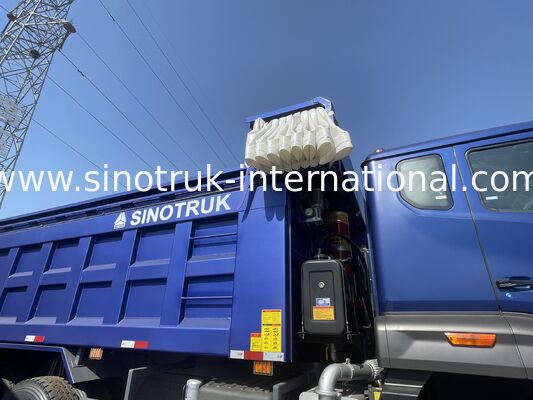 SINOTRUK HOWO NX Cab Tipper Dump Truck LHD 6X4 A Warning Light With A Tarpaulin