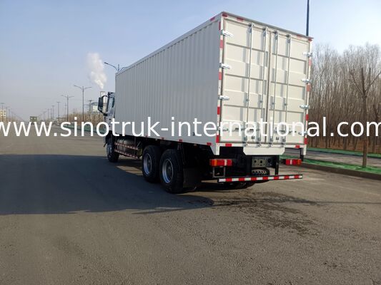 Powered by reliable 371HP diesel engine, strong low-speed torque output, good power reserve when fully loaded. It can cope with uneven dirt roads, slopes and frequent start-stop conditions widely seen