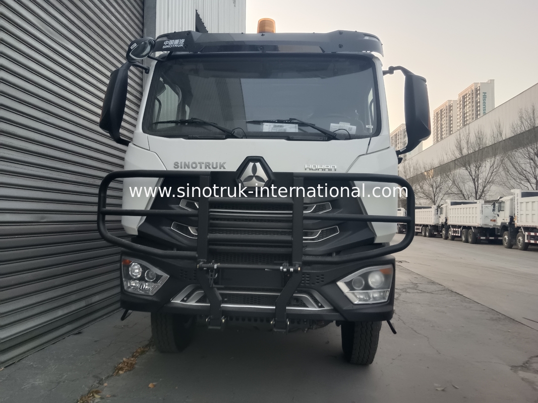 SINOTRUK HOWO 400 এইচপি ট্যাপার ডাম্প ট্রাক নির্মাণের জন্য N7 সামরিক বাম্পার সতর্কতা আলো