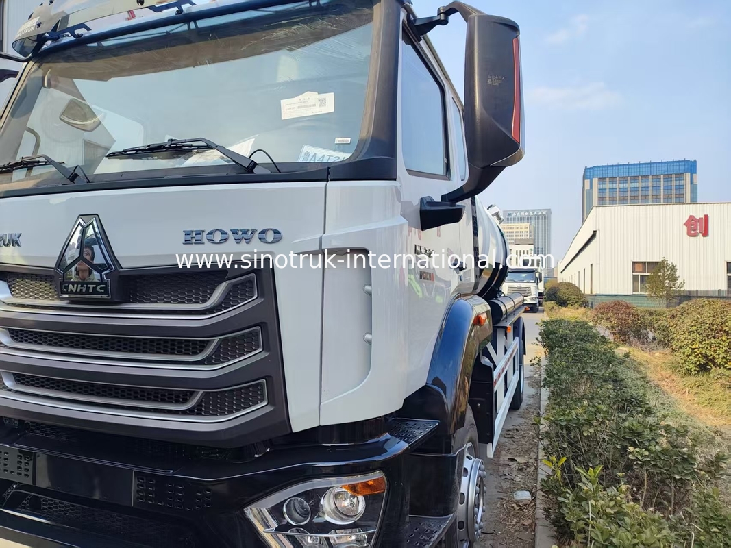 HOWO 300HP 10CBM 4x2 নিকাশী শোষণ ট্রাকঃ ভারী দায়িত্ব ক্ষমতা, সুনির্দিষ্ট পরিষ্কার এবং অতুলনীয় দক্ষতা