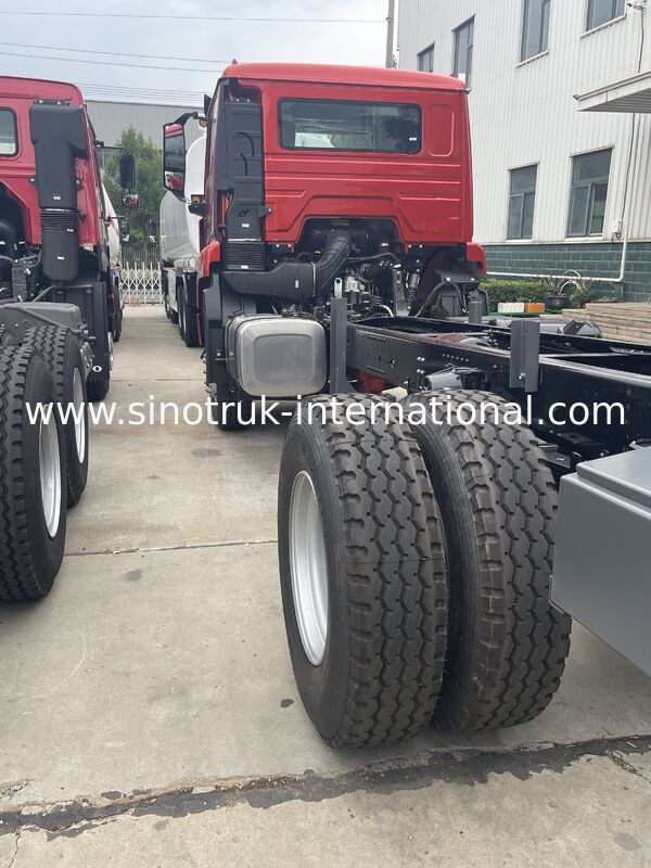 SINOTRUK HOHAN 6×4 Oil Tank Truck 371HP Chassis Optional chassis wheelbase Efficient transportation