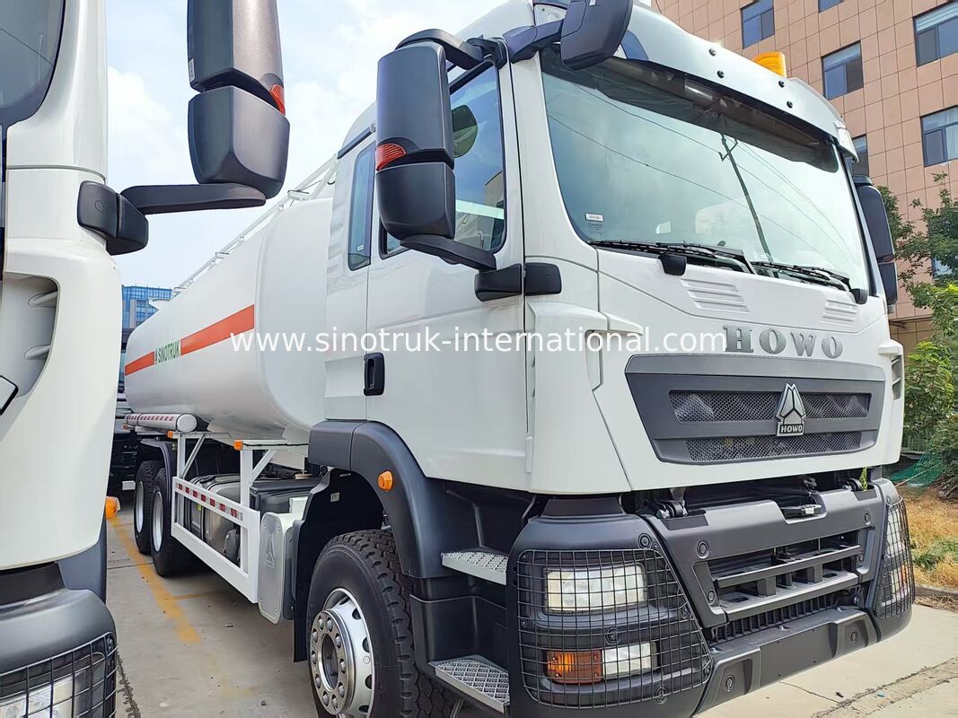হোয়াইট HOWO TX 6x4 জ্বালানি পরিবহন ট্রাক 336HP 500.000 25CBM জ্বালানি ট্যাংক, স্থিতিশীল পরিবহন কর্মক্ষমতা