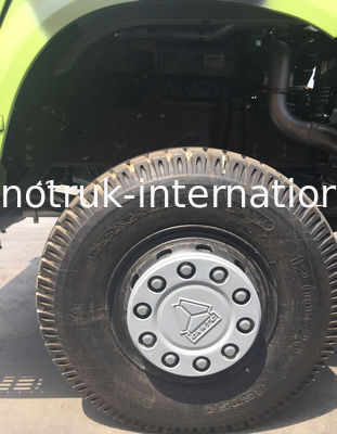 336HP HOWO Military Fuel Tanker Truck 16 - 25CBM Crude Oil Transportation Trucks