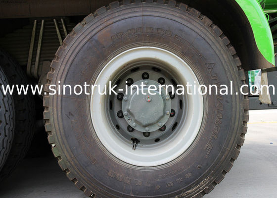 Sinotruk Howo Dump Truck 20CBM 371HP 6X4 LHD 30 - 40 Tons Heavy Dump Truck