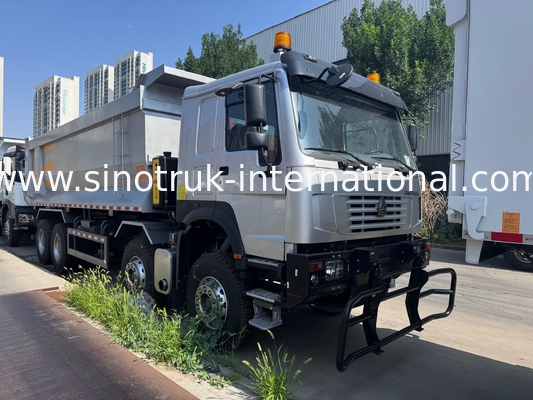 SINOTRUK HOWO 371HP 8X4 ট্যাপার ডাম্প ট্রাক নির্মাণ পুরানো সামনের মুখ সামরিক বাম্পার জন্য খনির এলাকায় দুটি সতর্কতা লাইট ইউ টাইপ কনটেইনার